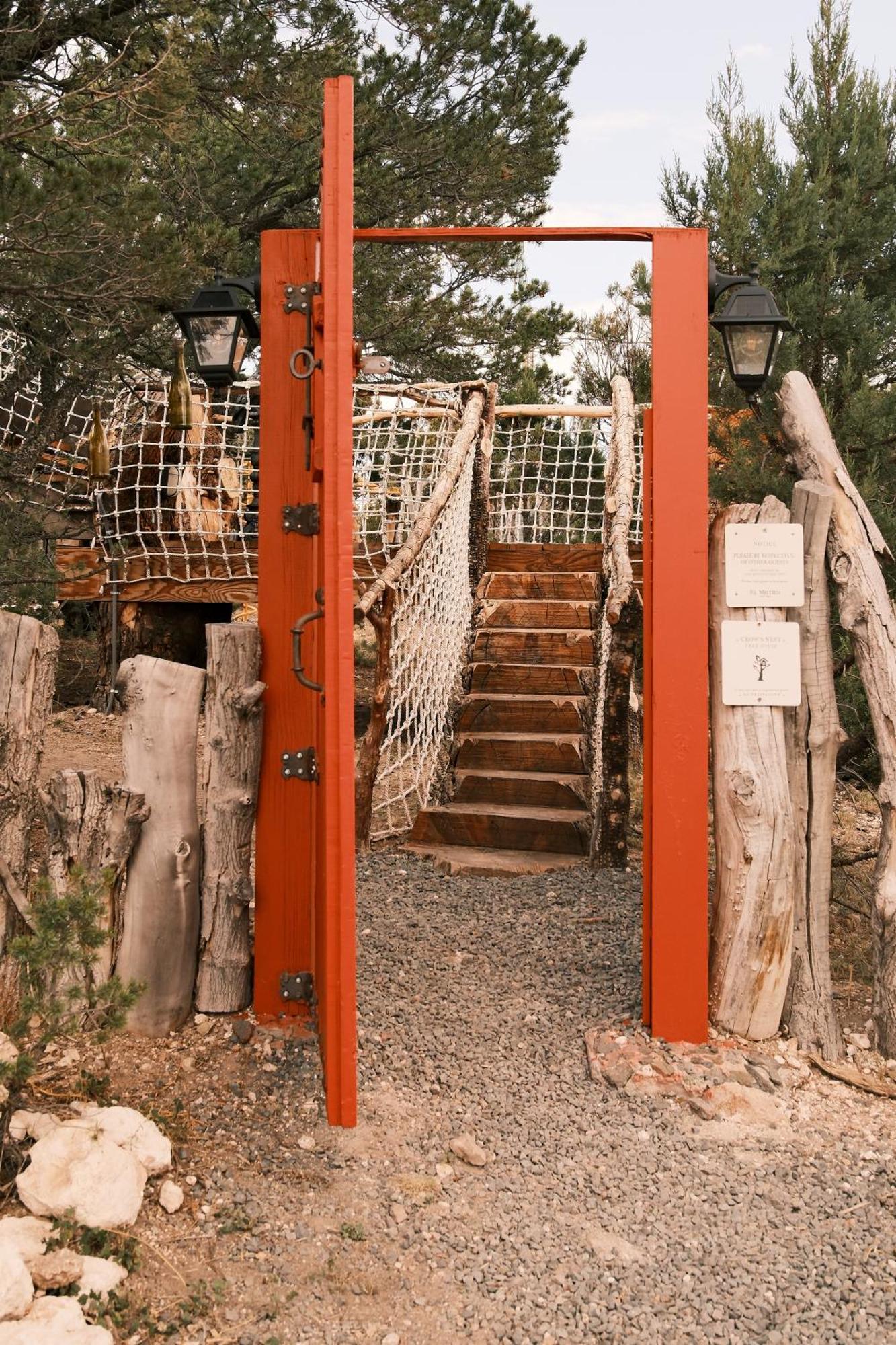 הוילה Nogal Crows Nest Treehouse At El Mstico Ranch מראה חיצוני תמונה