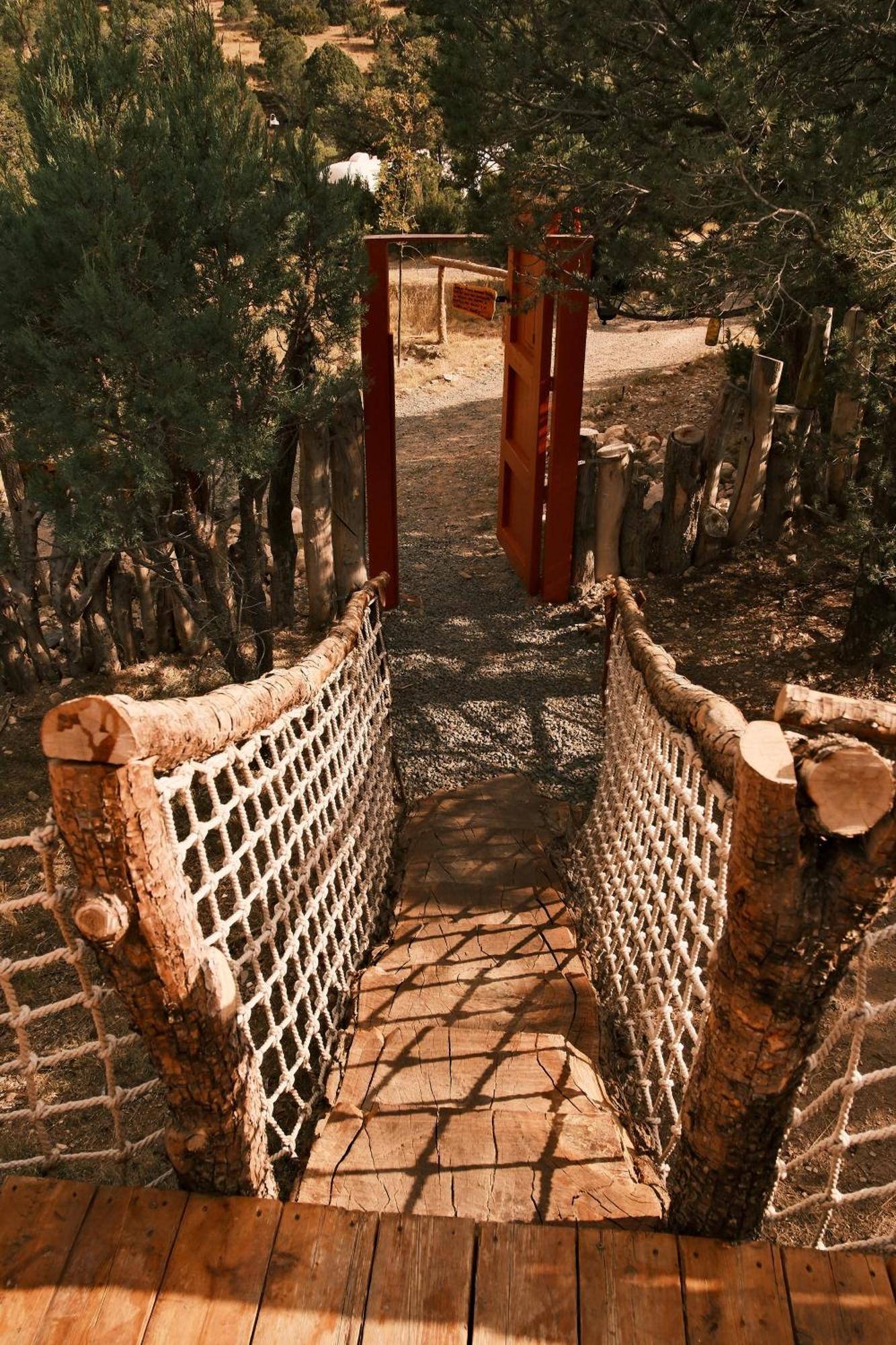 הוילה Nogal Crows Nest Treehouse At El Mstico Ranch מראה חיצוני תמונה